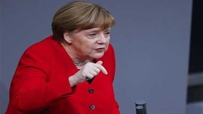 ميركل تحث الأوروبيين على مواجهة الشعبوية والعنصرية