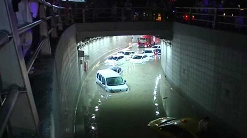 مقتل شخص وفقد 6 في