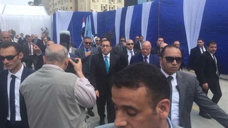رئيس الوزراء يفتتح