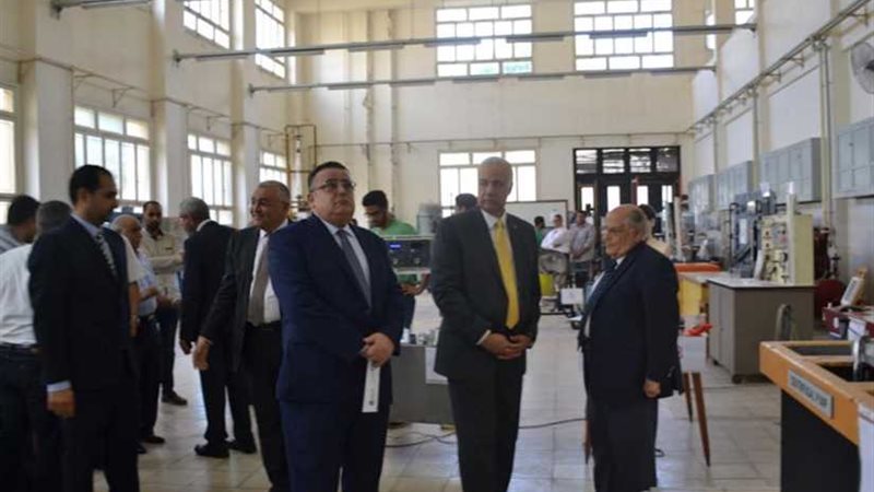 الكردي يتفقد مشاريع