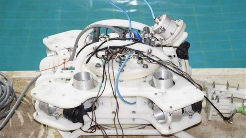 شاهد.. فريق طلابي