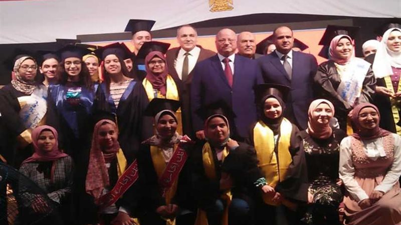 أغانٍ وطنية وتكريم