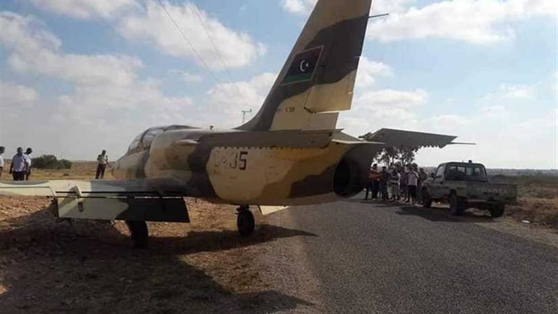 بالصور.. طائرة حربية