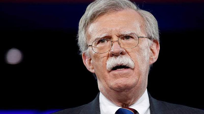 بولتون يشيد بجهود