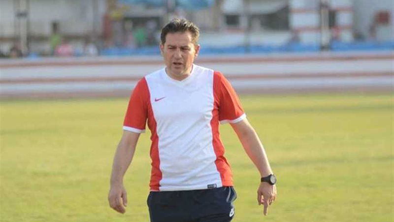 خالد جلال يعلن قائمة