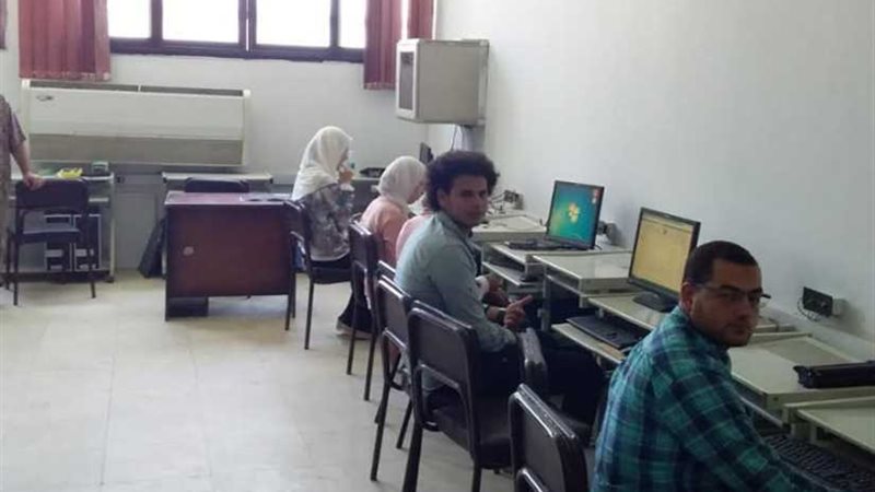 لليوم الثاني.. إقبال