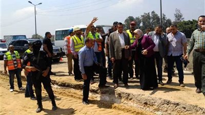محافظ البحيرة يتفقد عددا من الكباري المنفذة على الطريق الزراعي السريع 