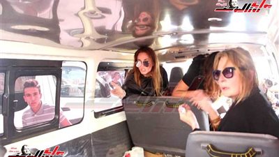 نجوم الفن في جنازة والدة الفنانة يسرا من مسجد السيدة نفيسة