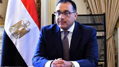 مستثمر سعودي يطلب إقامة مدينة صناعية بطريق الفيوم الصحراوي