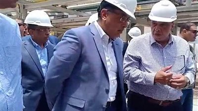 رئيس الوزراء بتفقد مشروع مجمع الصناعات البلاستيكية بمرغم فى الإسكندرية