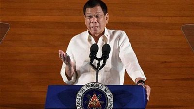 رئيس الفلبين يعرض مكافأة مالية ضخمة لتسليم زعيم المتمردين الشيوعيين