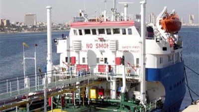 وصول طاقم السفينة الروسية المحتجزة في أوكرانيا إلى موسكو