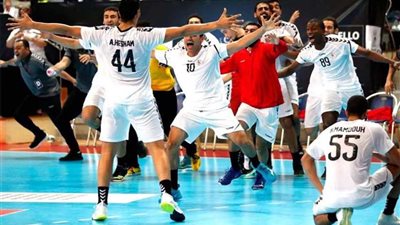 بالصور.. فرحة هستيرية لشباب اليد بعد التأهل للمربع الذهبي من المونديال