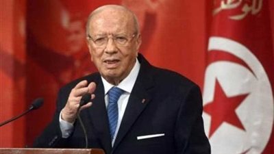 التونسيون يبكون رئيسهم الراحل ويصمدون للحفاظ على وحدتهم الوطنية