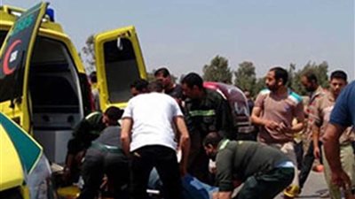 إصابة ٣ أشخاص إثر انقلاب سيارة بالطريق الصحراوي بالبحيرة