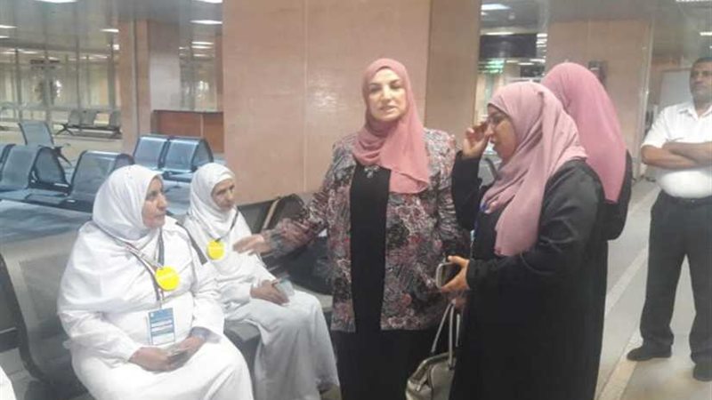 إلهام شاهين تجري