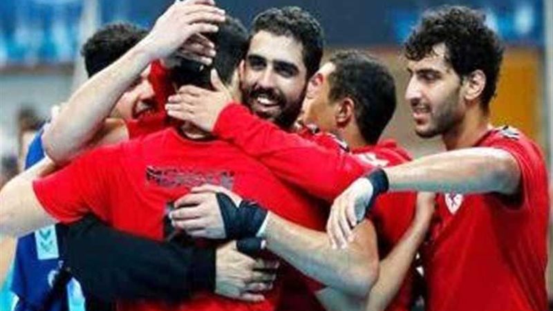 200 دولار مكافأة