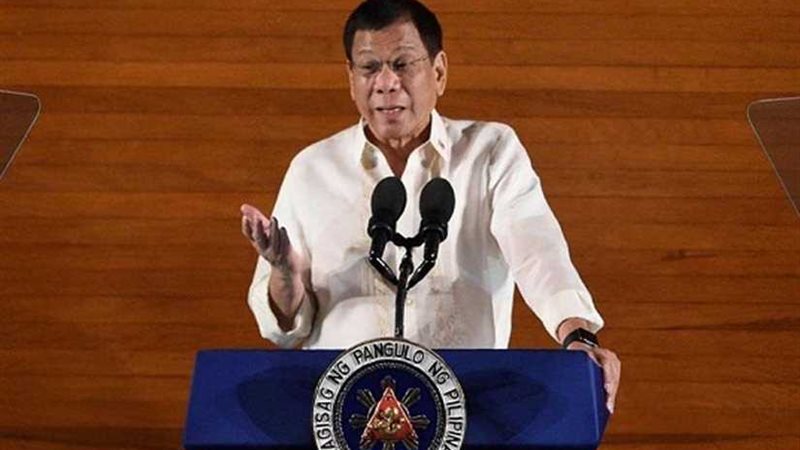 رئيس الفلبين يعرض