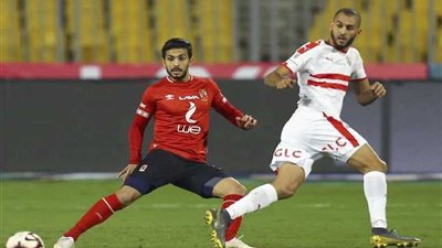 طاقم تحكيم مجري لإدارة القمة