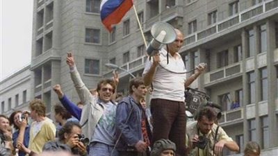 الداخلية الروسية: احتجاز 295 شخصًا خلال احتجاجات على طريقة إجراء الانتخابات المحلية