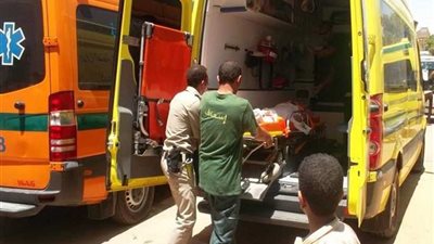 إصابة ضابط و3 أفراد شرطة إثر انفجار كاوتش سيارة بطريق بنها الحر