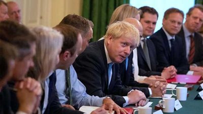 وزير التجارة البريطاني يقول إن الأولوية الآن لعقد صفقة تجارة حرة مع أمريكا