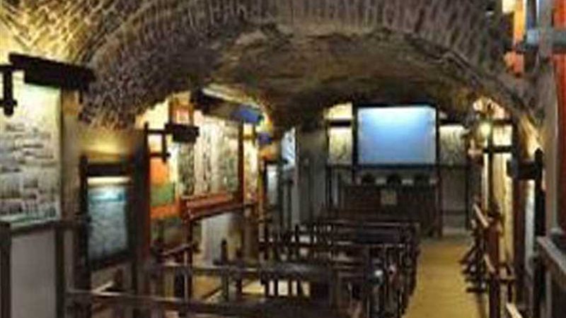 سور مجرى العيون..