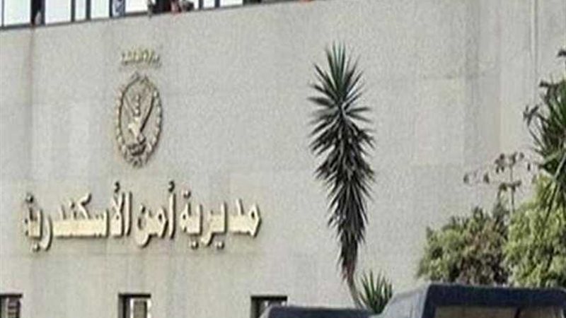 طفلة تهجر منزل أسرتها