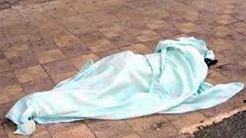 سيارة تدهس طفلة أثناء