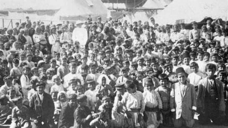 كاتبة تركية تفضح