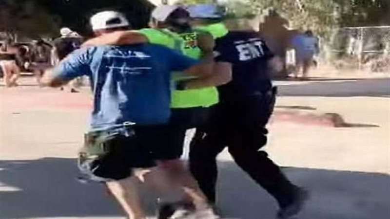 وليمة قتل على موائد