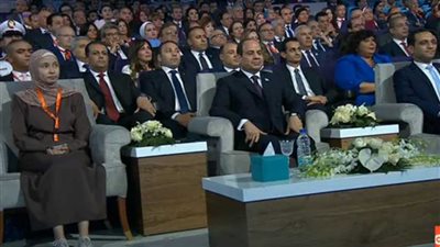 الرئيس السيسي يصل إلى مقر انعقاد المؤتمر السابع للشباب بالعاصمة الإدارية الجديدة