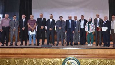 ختام البرنامج التدريبي لطلاب كلية العلوم بجامعة بني سويف