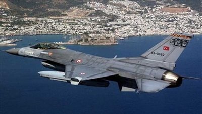 مقاتلات تركية تخترق المجال الجوي اليوناني فوق بحر إيجه