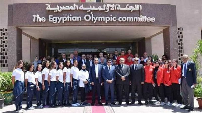 وزير الرياضة يلتقي