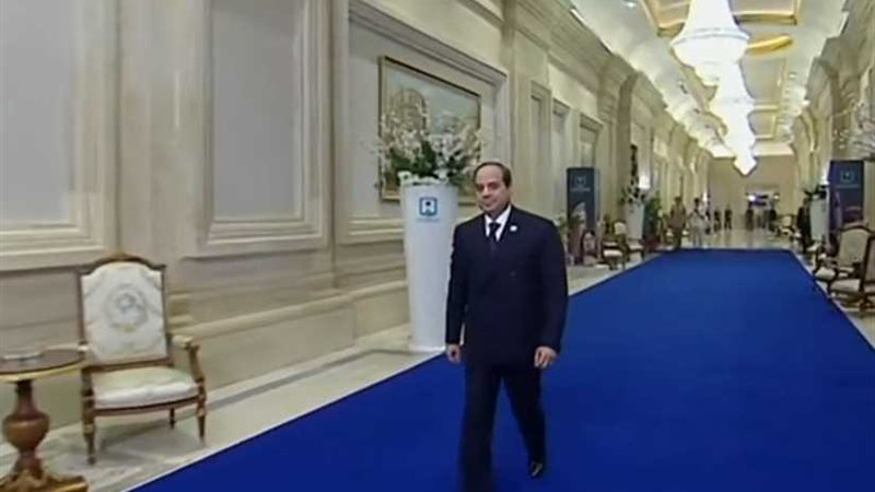الرئيس السيسي يشهد