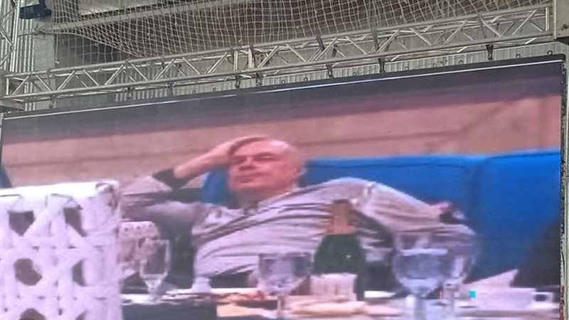 رئيس الزمالك يعرض