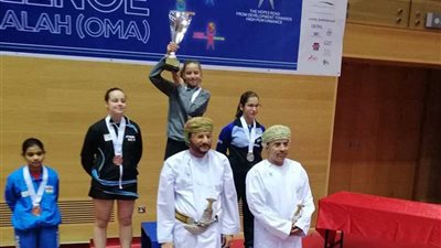 مصرية تفوز ببطولة الفتيات في تنس الطاولة بصلالة