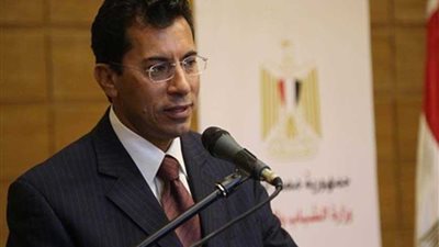 وزير الشباب والرياضة يتفقد مشروع إنشاء مركز شباب الشروق