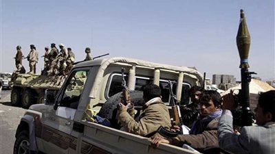 ميليشيات الحوثي تقتحم شركة الاتصالات وتختطف مدير بنك في صنعاء