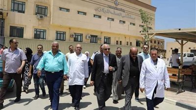 محافظ الجيزة يتفقد المستشفى المركزي بالصف وأطفيح