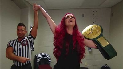 شاهد.. تتويج أول بطلة 