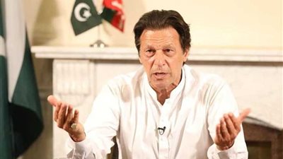 رئيس وزراء باكستان يحذر من اندلاع حرب مع الهند