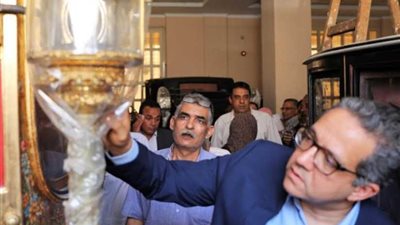 وزير الآثار يتفقد مشروع تطوير متحف المركبات الملكية ببولاق