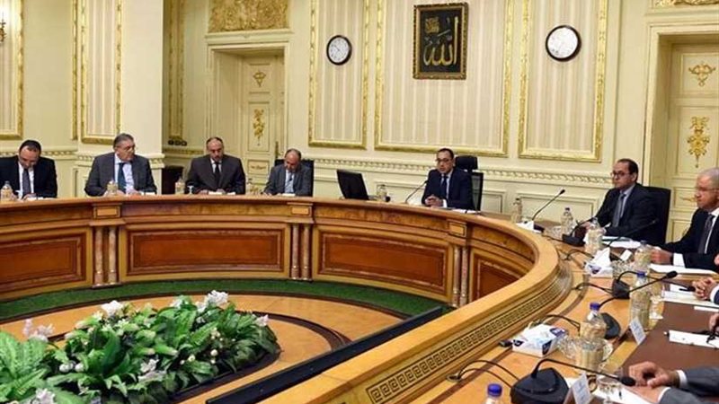 رئيس الوزراء يتابع