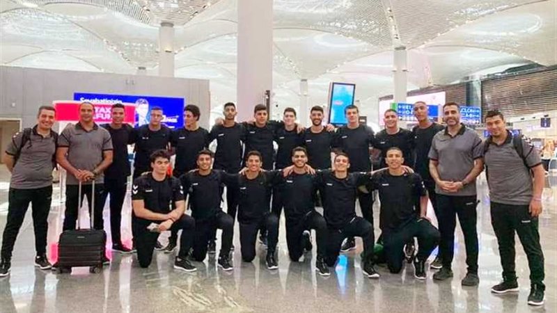 منتخب الناشئين يؤدي