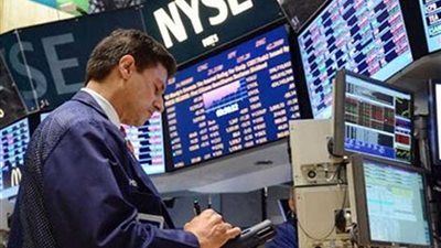 الأسهم البريطانية تغلق على ارتفاع