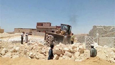 ضمن الموجة 13 لحملات حق الشعب..مراكز المنيا تزيل 4038 حالة تعد وتسترد 83 ألف فدان