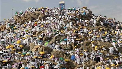 لبيك اللهم لبيك.. أفواج الحجيج تنطلق اليوم إلى مشعرعرفات