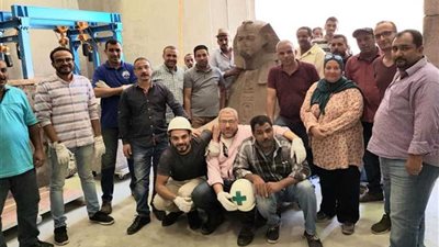 قطع أثرية ضخمة تصل إلى المتحف المصري الكبير